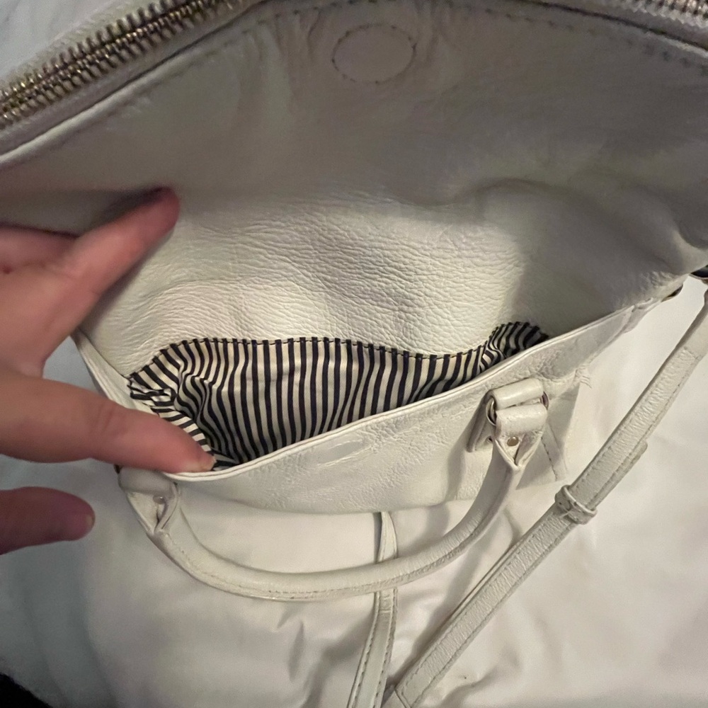 Kate Spade fold over white leather purse - Picture 4 of 12